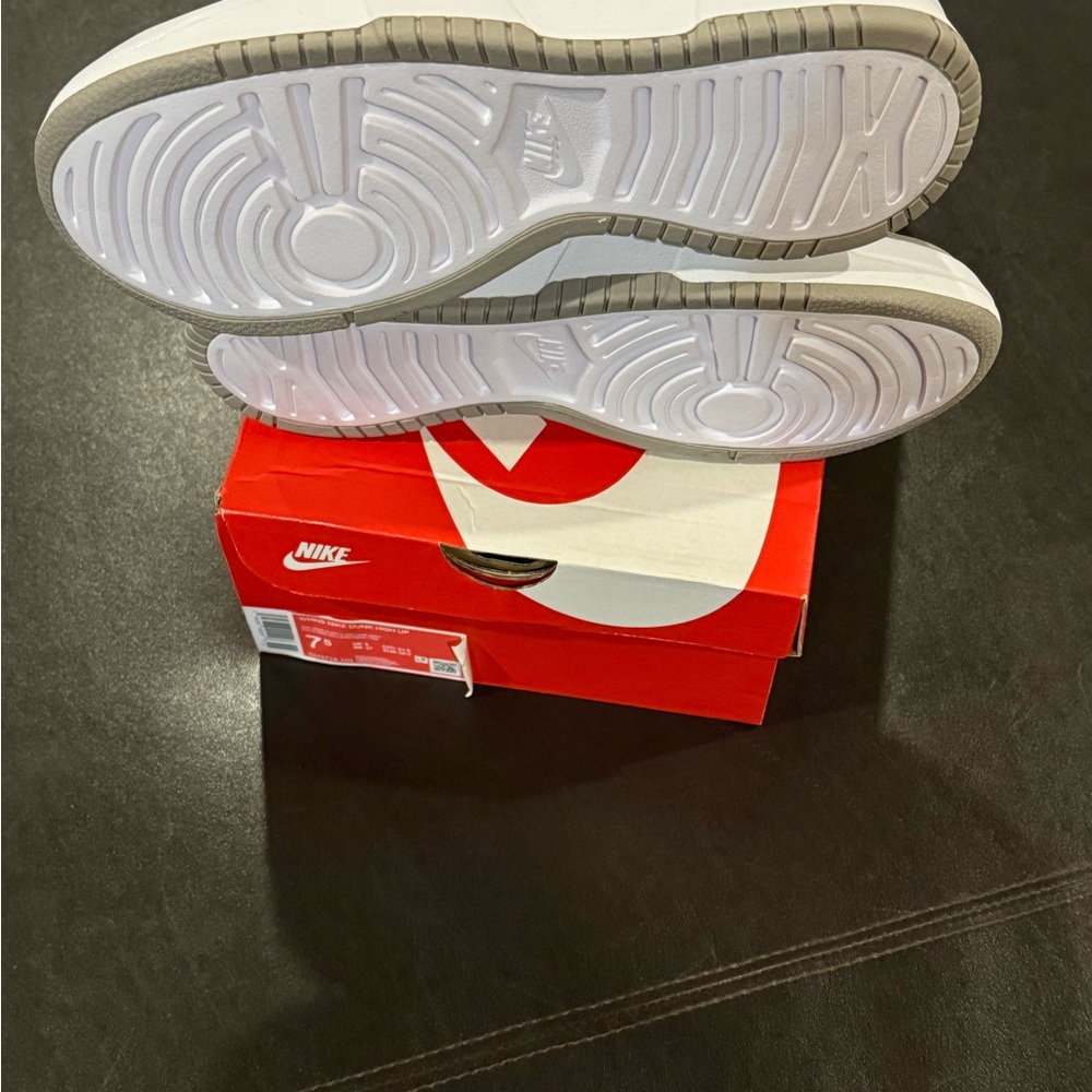 Nike Women's High-Top Sneakers in Gray, White & Purple - Picture 5 of 8